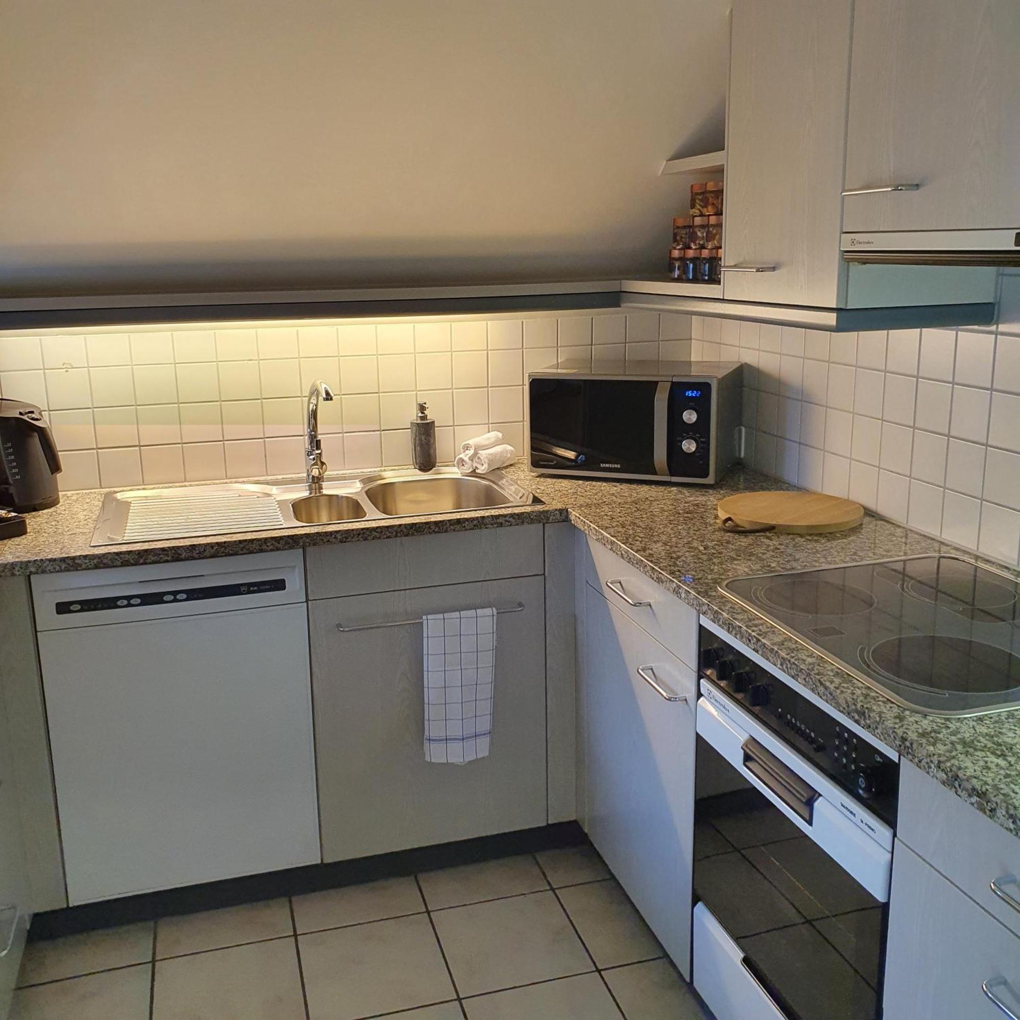 Airhome Zug Neugasse Stadtzentrum Room photo